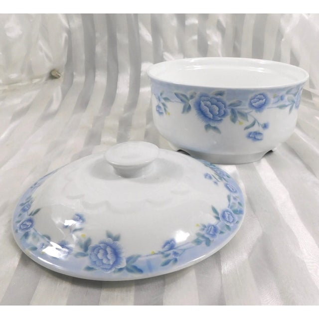 1970s Chengs White Jade Covered Serving Bowl For Sale - Image 4 of 4