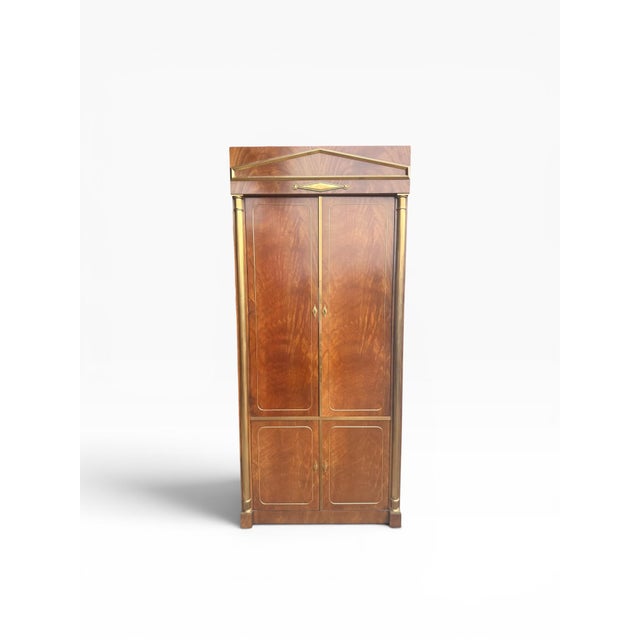 Vintage Mastercraft Brass-Mounted Walnut Media Armoire / Bar Cabinet For Sale In Boston - Image 6 of 13