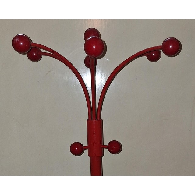 Postmodern Coat Rack in Red Metal, 1980s For Sale - Image 4 of 9