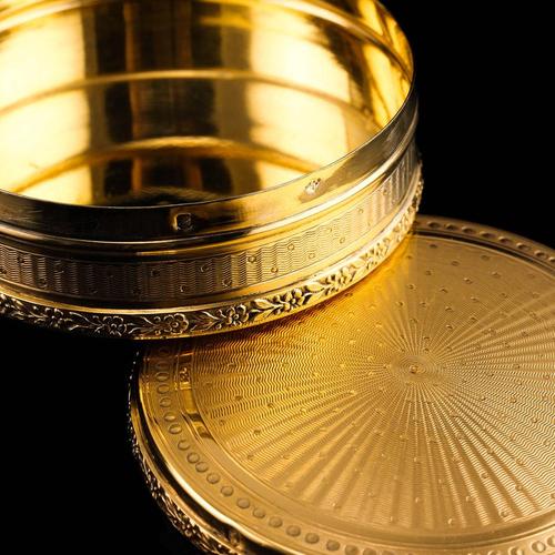 Antique French Silver Gilt Vermeil Circular Box, 1900s For Sale - Image 4 of 18
