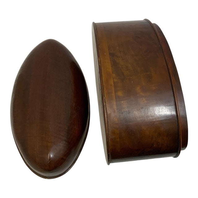Antique English Figured Walnut Wood Oval Storage Box With Boat-Shaped Domed Lid & Applied Moldings C. 1900 For Sale - Image 4 of 5