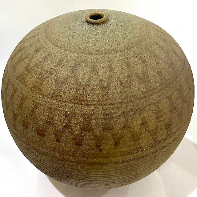 1970s 1970's Massive Hand-Crafted Stoneware Vessel With Geometric Decoration by Ken Edwards Montana Potter For Sale - Image 5 of 12
