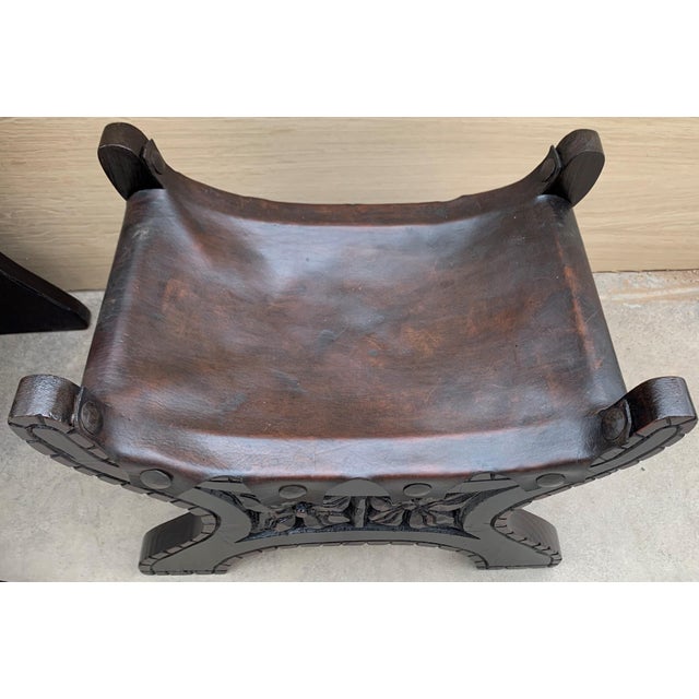 20th Century Pair of Carved Walnut Spanish Savonarola with Foot Rest For Sale - Image 14 of 18