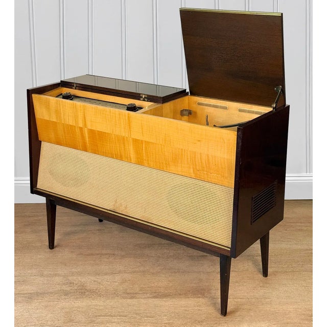 1960s Mid-Century Grundig Majestic So-302 Console Radio Record Player For Sale - Image 5 of 13