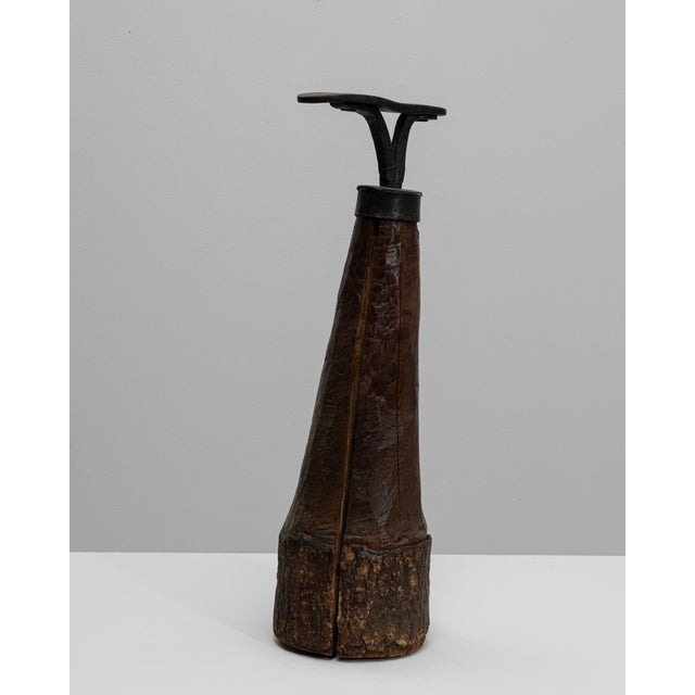 This 1900s French shoe anvil is a remarkable example of early cobblers craftsmanship, blending utilitarian design with...