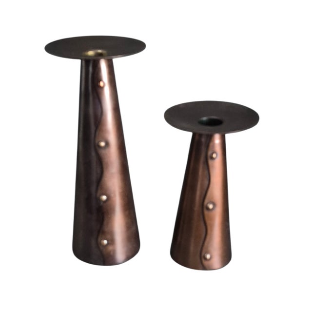 Late 20th Century Arts & Crafts Style Pair of Copper Finish Metal Candle Sticks For Sale - Image 9 of 9