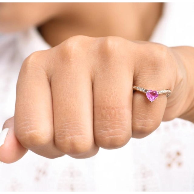 Natural 1.07 cts pink Sapphire & 0.23 cts diamonds ring in 18k gold For Sale - Image 14 of 18