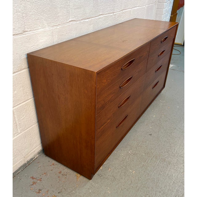 Brown Henredon Circa 60' Mid-Century Walnut Six Drawer Lowboy Dresser For Sale - Image 8 of 18
