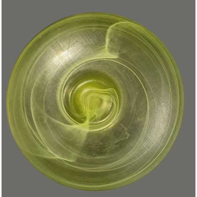 Late 20th Century Late 20th Century Round Chartreuse White Opaque Swirl Art Glass Chip & Dip Platter For Sale - Image 5 of 6