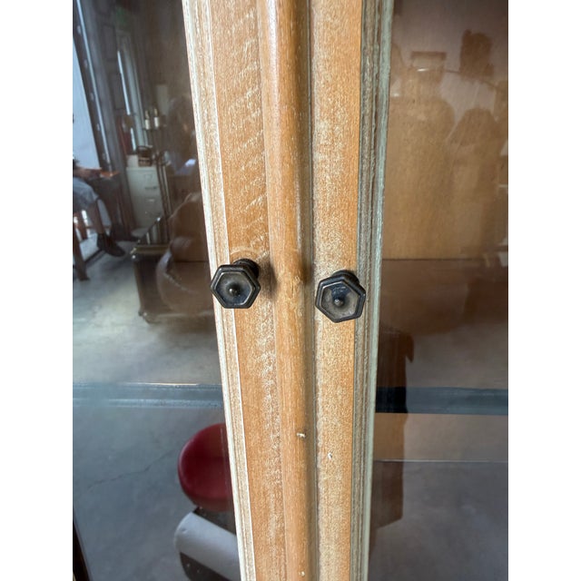 Brown 1970s Italian Hollywood Regency Carved Wood Two-Door Hanging Wall Cabinet For Sale - Image 8 of 13