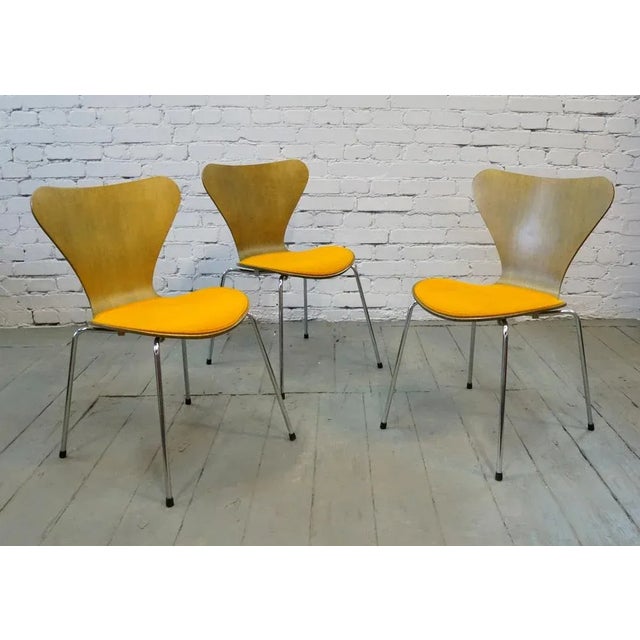 Classic over the classics: Arne Jacobsen for Fritz Hansen, 1983, three chairs included in 1983, unique, oak plywood....