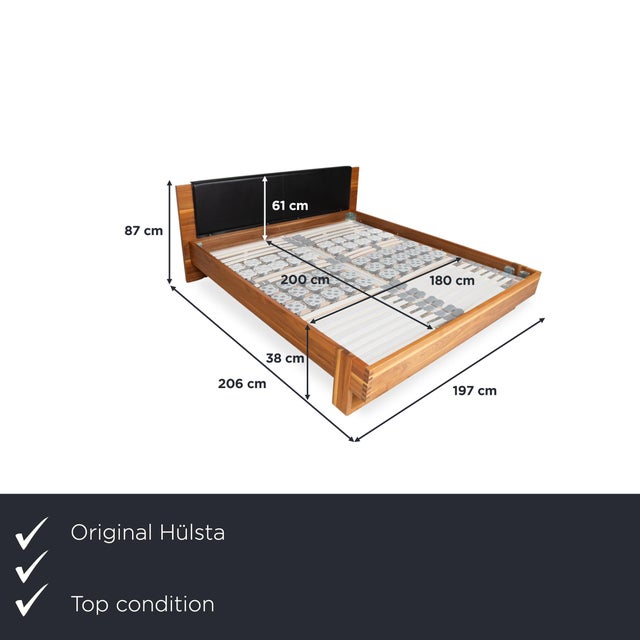 This Hülsta double bed brings masterful German craftsmanship and a wonderfully elegant, natural atmosphere to your...