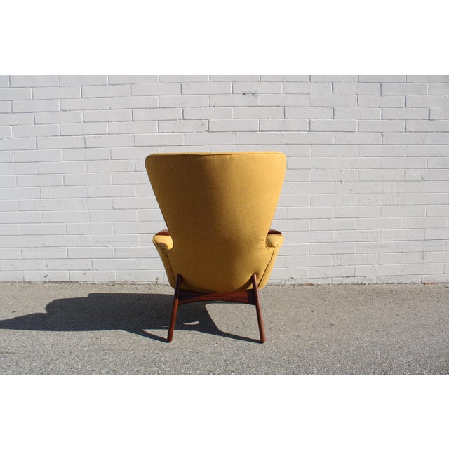 Adrian Pearsall Pair of Mid Century Walnut Wing High Back Chair Model 2231-C Attributed to Adrian Pearsall for Craft Associates For Sale - Image 4 of 11