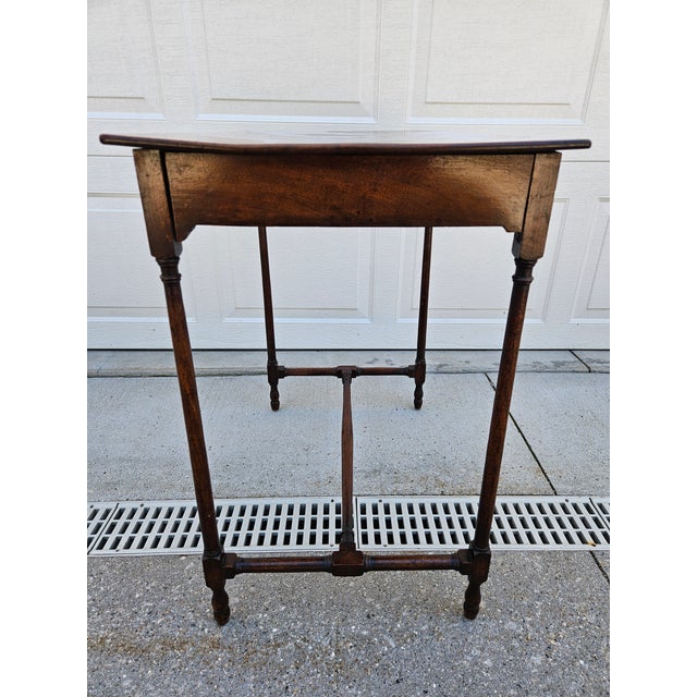 Crotch Mahogany Georgian Spider Leg Side Table With Drawer For Sale - Image 9 of 11