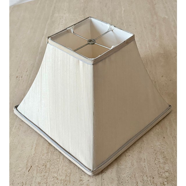 Traditional Stiffel 1960s Silk Tapered Sloped Square Transitional Traditional Lamp Shade For Sale - Image 3 of 18