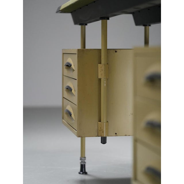 Spazio Desk with Olive Felt Top by Studio BBPR for Olivetti, Italy, 1960s For Sale - Image 11 of 16