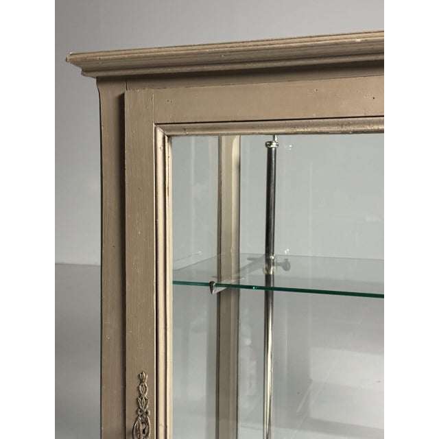 French Display Cabinet in Grey, 1900s For Sale - Image 12 of 18