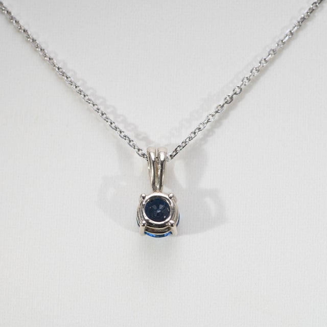 Metal Kyanite Pendant Necklace in Solid 14k Gold – Round 5mm Natural Blue Kyanite For Sale - Image 7 of 7