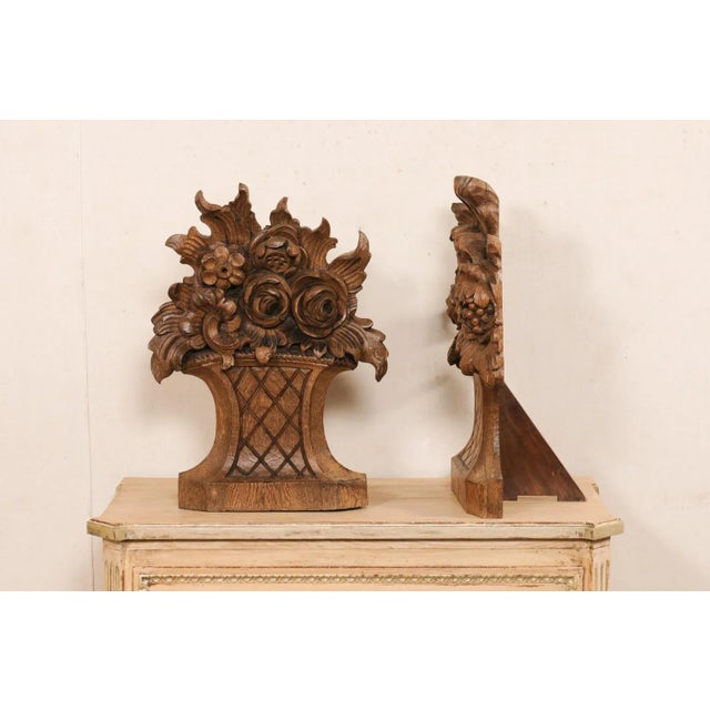 Wood Mid 20th Century Carved-Wood Tabletop Floral Bouquets - A Pair For Sale - Image 7 of 10
