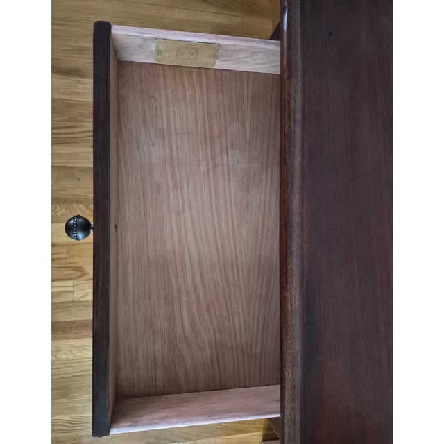 English Hickory Chair Calla Side Table - Mariette Himes Gomez For Sale - Image 3 of 7