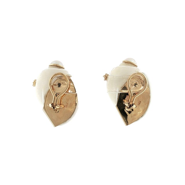 Modern A Late 20th-Century 14 Karat Mazza Shell and Pearl Earrings, Pair For Sale - Image 3 of 4