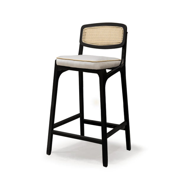 Karl Armchair Fabric: barcelona mousse, barcelona plantain piping Structure: plywood lacquered black This piece comes in...