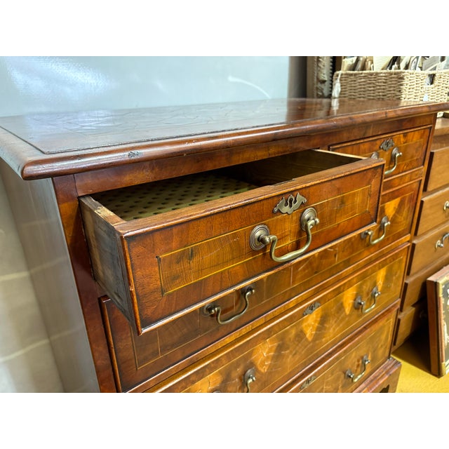 Wood 19th Century Georgian Chest of Drawers in End-Grain Wood Marquetry For Sale - Image 7 of 16