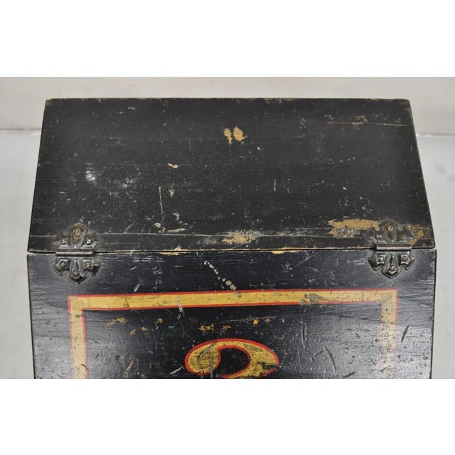 19th Century Antique English Regency Wooden Painted Slope Top Storage Grain Bin With Divider For Sale In Philadelphia - Image 6 of 12