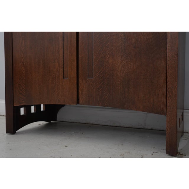 Stickley Arts & Crafts Mission Oak Highlands Display Cabinet For Sale - Image 11 of 18