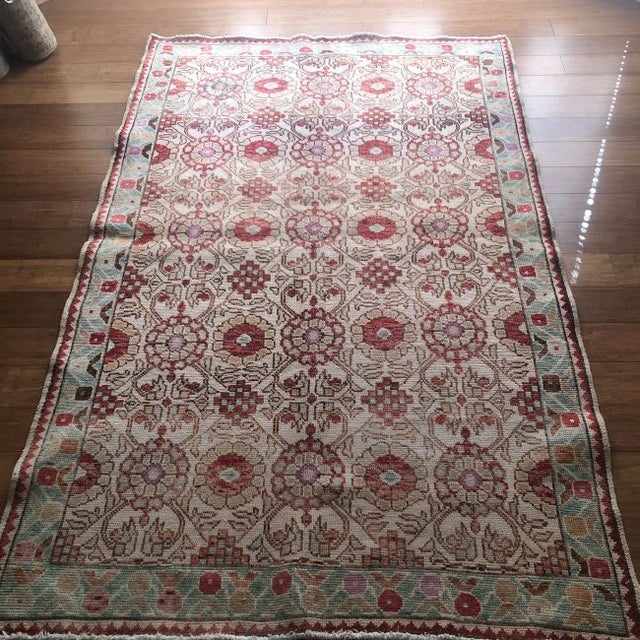 Vintage Turkish Cappadocia Rug | Floral & Geometric Design | 5'x7' For Sale - Image 4 of 7