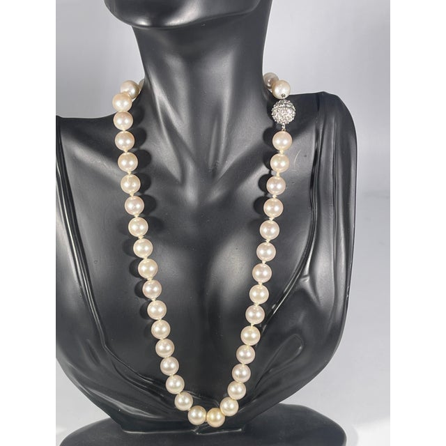 41 Round Akoya Pearls Strand Necklace Set in Metal Ball Clasp For Sale - Image 13 of 18