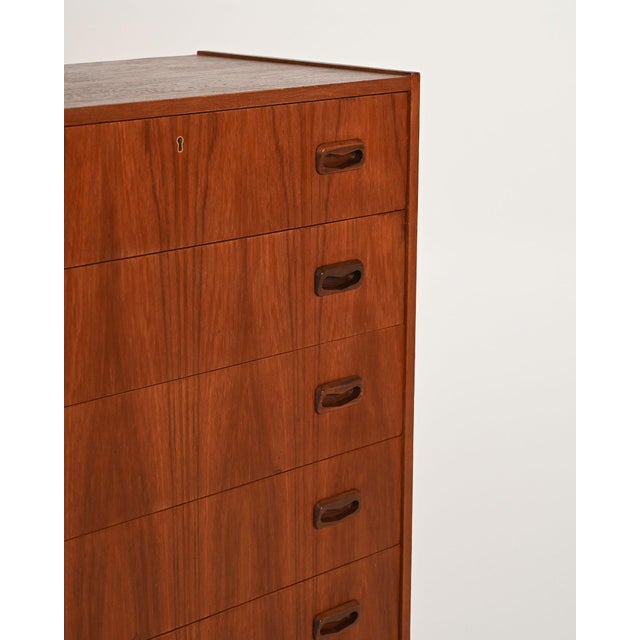 1960s Scandinavian Chest of Drawers in Teak and Oak, 1960s For Sale - Image 5 of 10