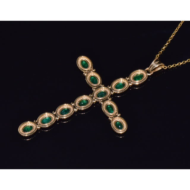 Certified Natural 2.78cts Emerald 18k 750 Solid Gold Filigree Cross Byzantine Etruscan Pendant For Sale - Image 4 of 11