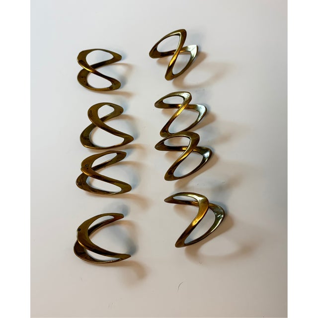 Mid-Century Modern Vintage Sculptural Brass Napkin Rings, Set of 8 For Sale - Image 3 of 7