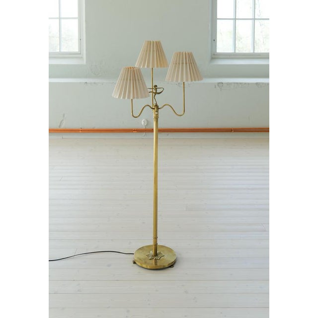 Metal Swedish Grace Floor Lamp in Brass, Sweden, 1940s For Sale - Image 7 of 14