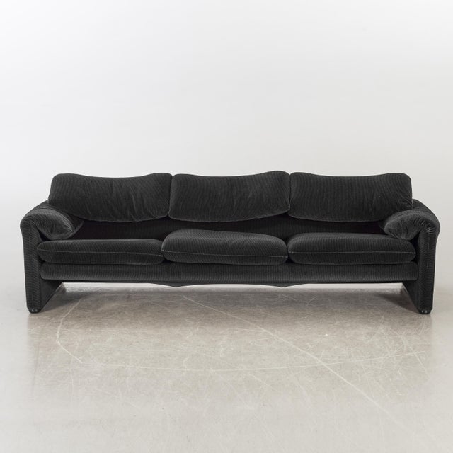 Maralunga three-seat sofa designed by Vico Magistretti for Cassina. This model is known for its adjustable backrests. At...