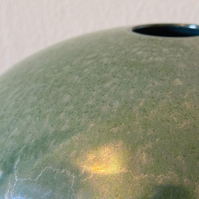 Contemporary Mid-Century Hand Thrown California Studio Pottery Bulbous Vase in Iridescent Teal Crackle Glaze For Sale - Image 3 of 5