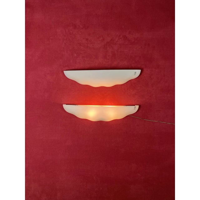 Glass Large Leucos Wall Lamps in Opaline Blown Murano Glass, 1980s, Set of 2 For Sale - Image 7 of 17