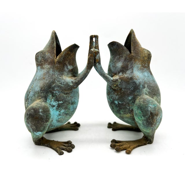 Late 20th Century Vintage Metal Verdigris Frogs “Patty Cake” Figurines – Whimsical Garden Sculptures – Hollywood Regency / Organic Modern For Sale - Image 5 of 11