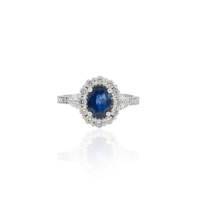 Art Deco Natural Blue Sapphire Halo Ring With Cluster of Diamonds Size 7 For Sale - Image 3 of 8