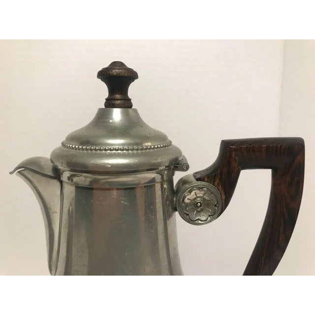 Antique Art Deco Pewter "Les étains L’île De France" Malta Coffee Pot & Creamer Set- 2 Pieces For Sale - Image 4 of 9