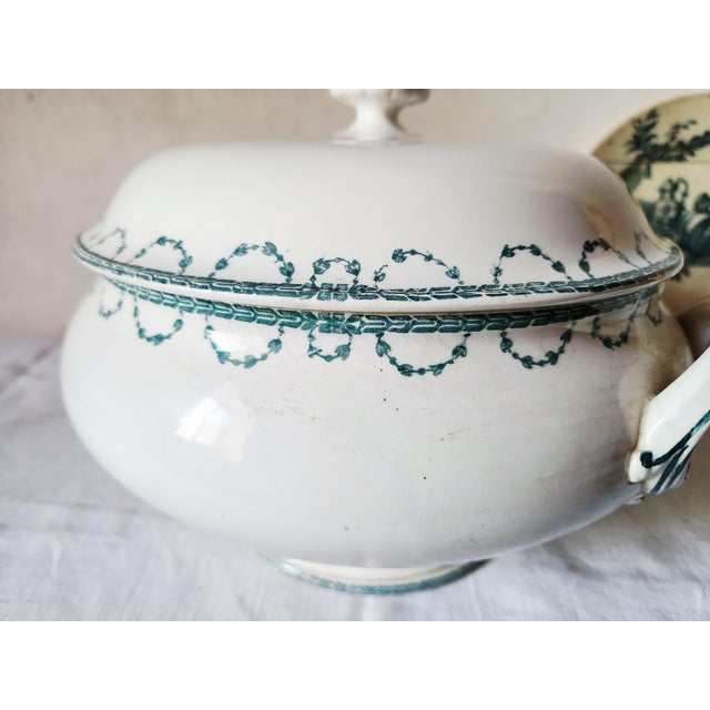 French Forest Green Floral Earthenware Soup Tureen from Sarregeumines, 1880s For Sale - Image 5 of 17