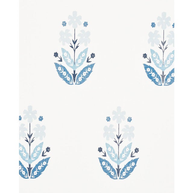 Contemporary Sample - Schumacher Floweret Paperweave Wallpaper in Porcelain For Sale - Image 3 of 3