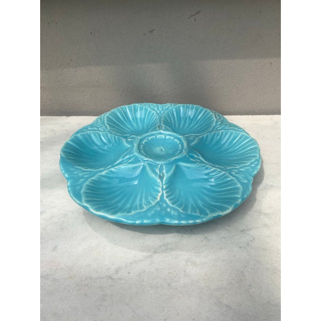 French aqua turquoise Majolica oyster plate signed Sarreguemines Majolica, circa 1870. 6 shells and space for the lemon on...