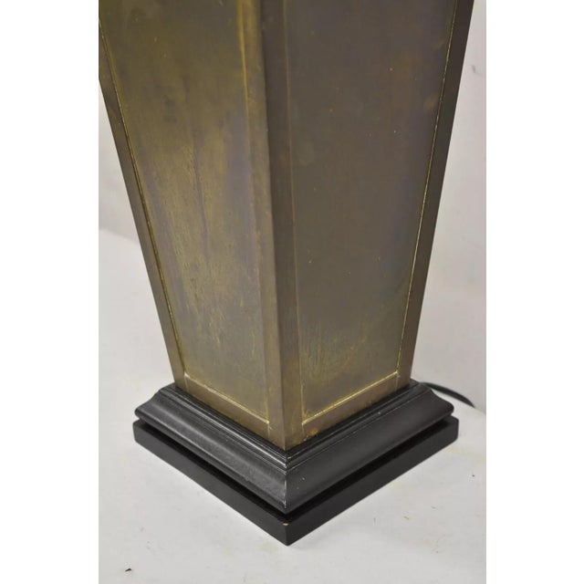 Vintage Chinoiserie Patinated Brass Square Jardiniere Table Lamp Wildwood For Sale In Philadelphia - Image 6 of 11