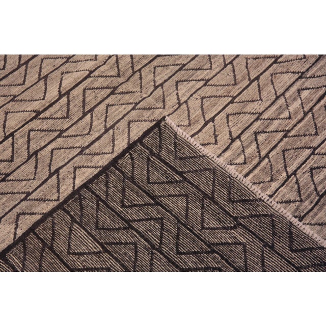 Early 21st Century Nazmiyal Collection Geometric Modern Gray Rug For Sale - Image 5 of 8