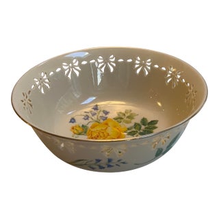 1990s Lenox "Victorian Rose" Pattern Reticulated Central Floral Design 9.5" Diameter Centerpiece/Serving Bowl For Sale