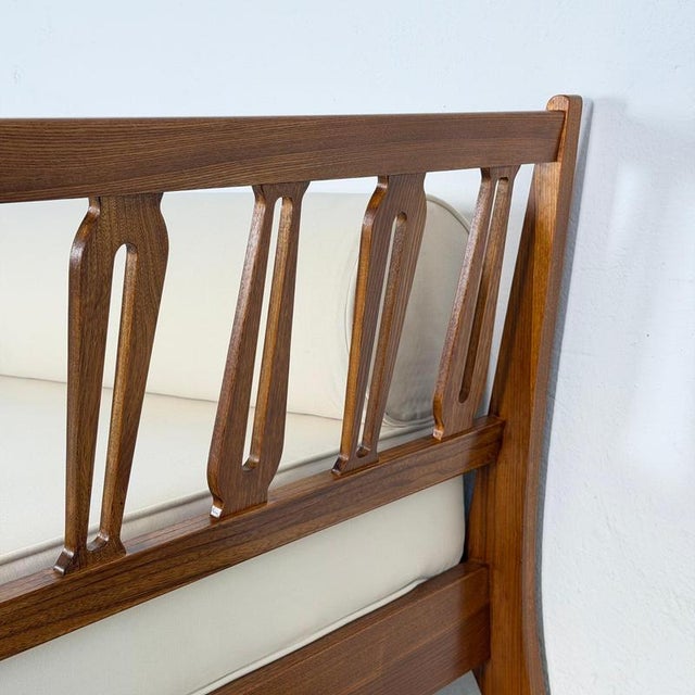 Cream Cherrywood Daybed with Long Bolster by Gio Ponti for Italbed, 1950 For Sale - Image 8 of 12