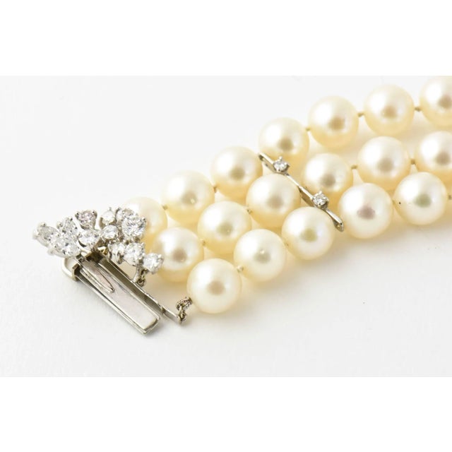 Mid-20th Century Triple Strand Cultured Pearl and Diamond White Gold Bracelet For Sale In Miami - Image 6 of 10