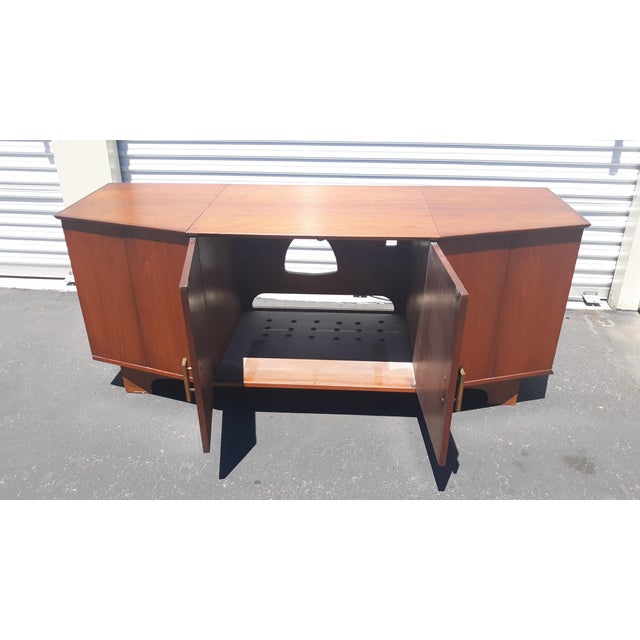 Mid Century Teak Stereo Media Turntable Cabinet Sideboard Console For Sale - Image 14 of 16